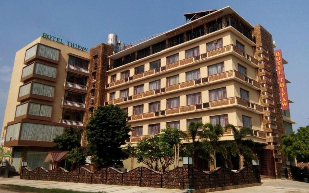 Hotel Thipaw Гсіпо Екстер'єр фото