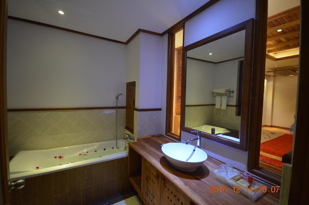 Hotel Thipaw Гсіпо Екстер'єр фото