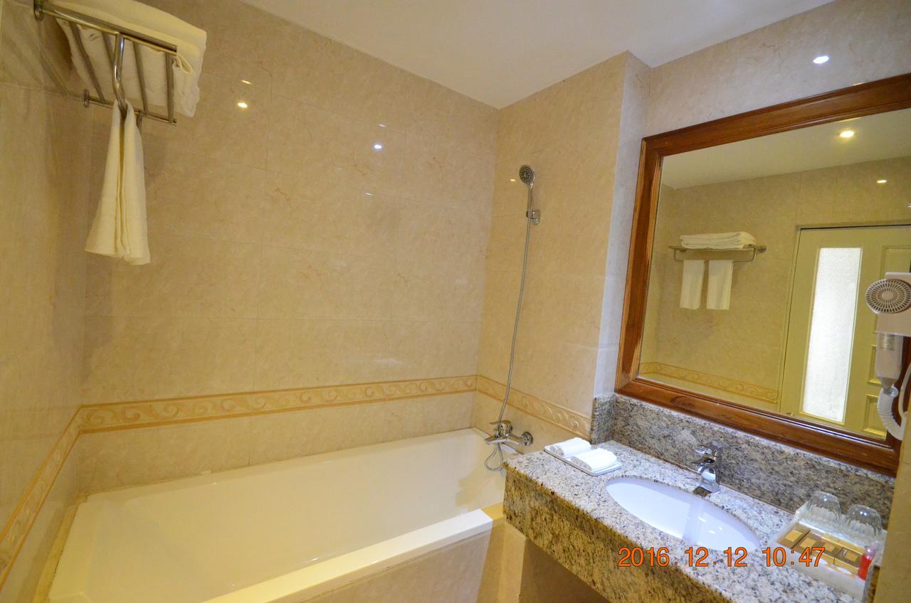 Hotel Thipaw Гсіпо Екстер'єр фото